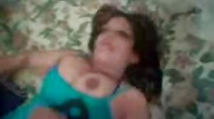 MILF panas Silvia Saige tidak menyangka video lucah urut akan mencapai orgas dengan Kenzie Reeves